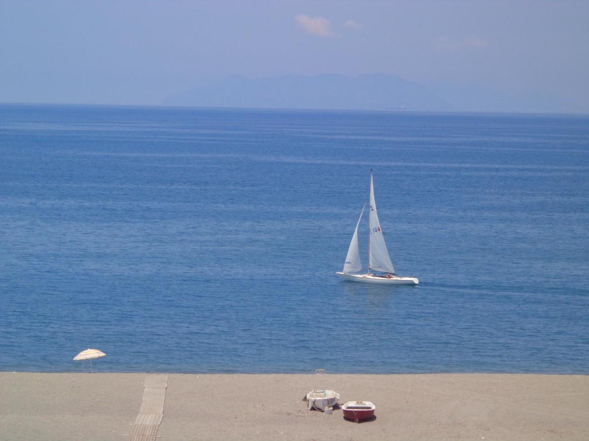Vacanze Al Mare Patrizia'S Sweet Home Terme Vigliatore Eksteriør bilde