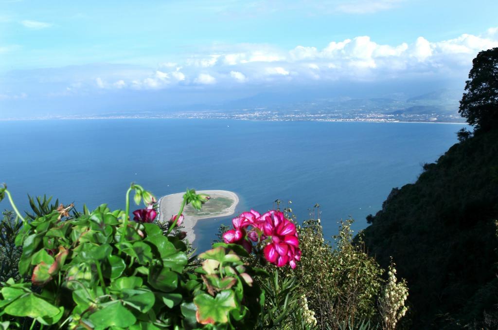Vacanze Al Mare Patrizia'S Sweet Home Terme Vigliatore Rom bilde